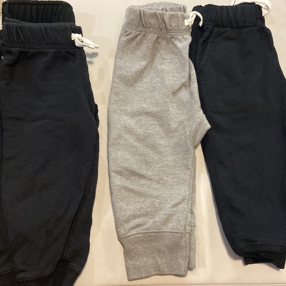 10 pants - 12 months old - Picture 3 of 3